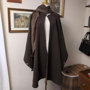 Vintage Brown Cape with Plaid Detail